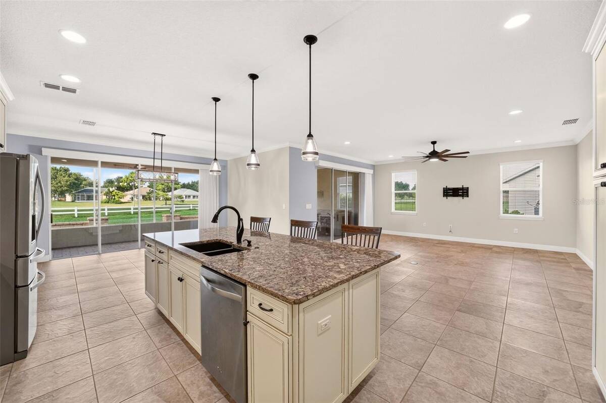 8761 Sw 93rd Circle, Ocala, FL 34481