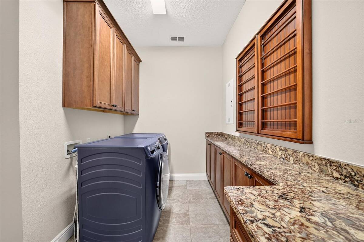8761 Sw 93rd Circle, Ocala, FL 34481
