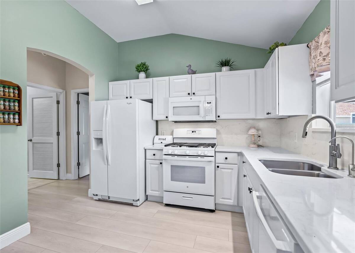 3001 Glenwood Place, The Villages, FL 32162