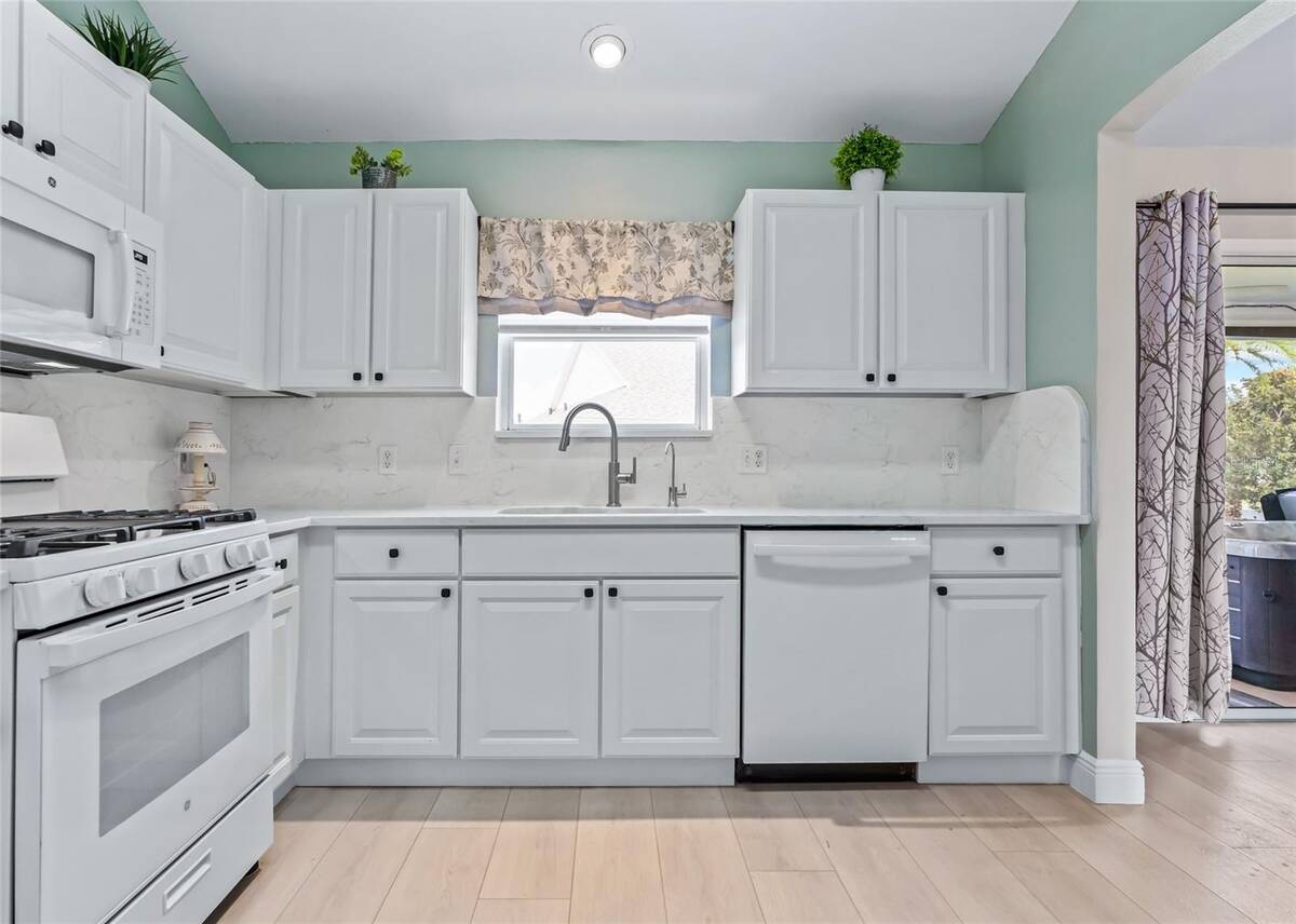 3001 Glenwood Place, The Villages, FL 32162