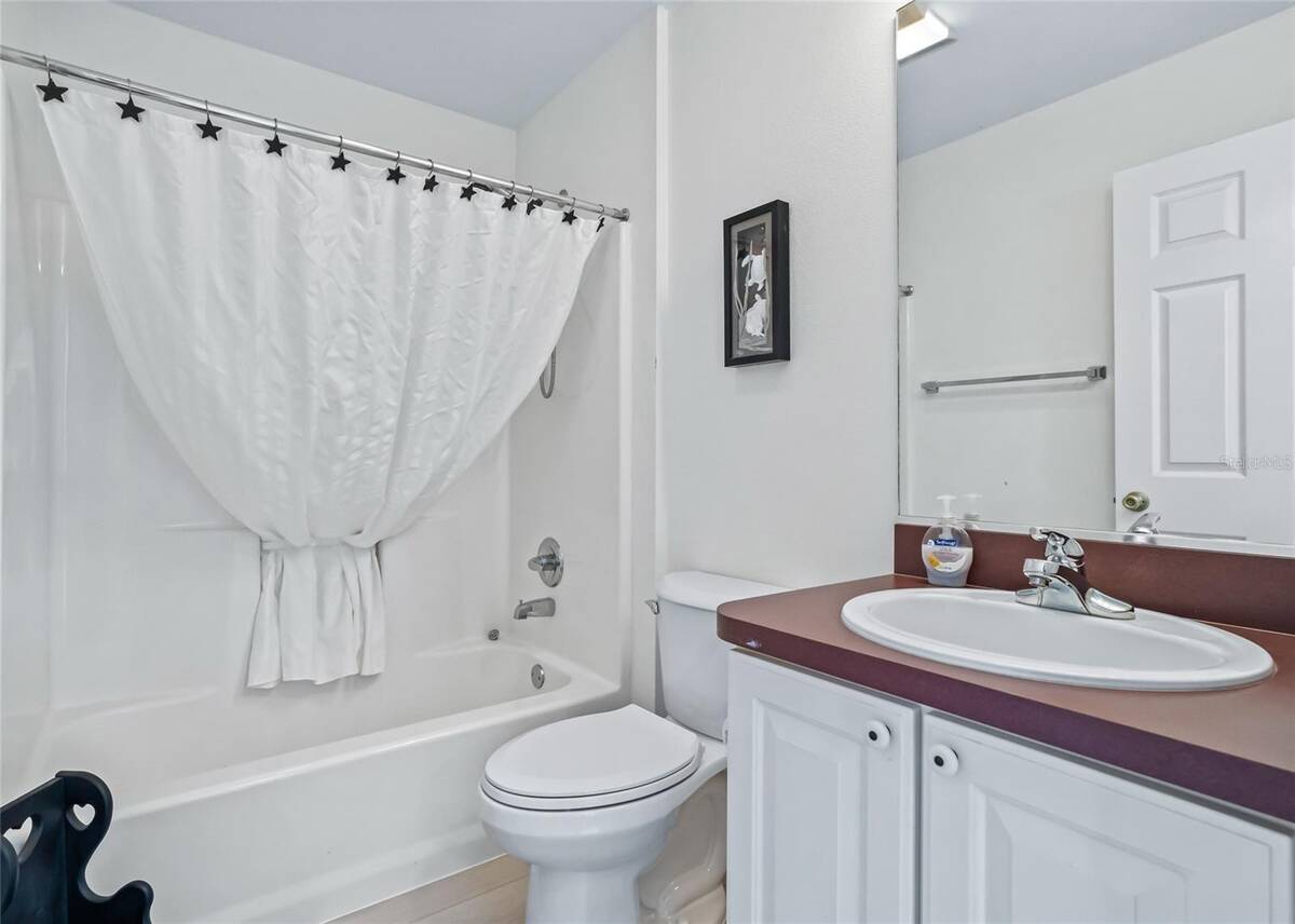 3001 Glenwood Place, The Villages, FL 32162