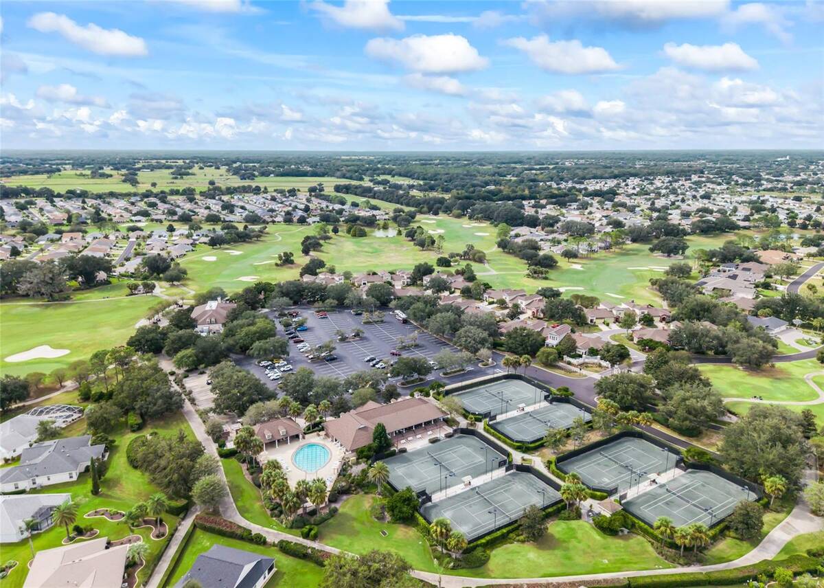 3001 Glenwood Place, The Villages, FL 32162