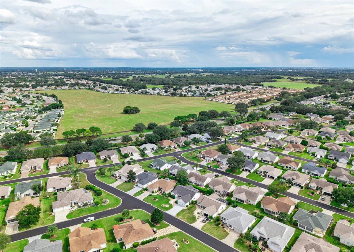 3001 Glenwood Place, The Villages, FL 32162
