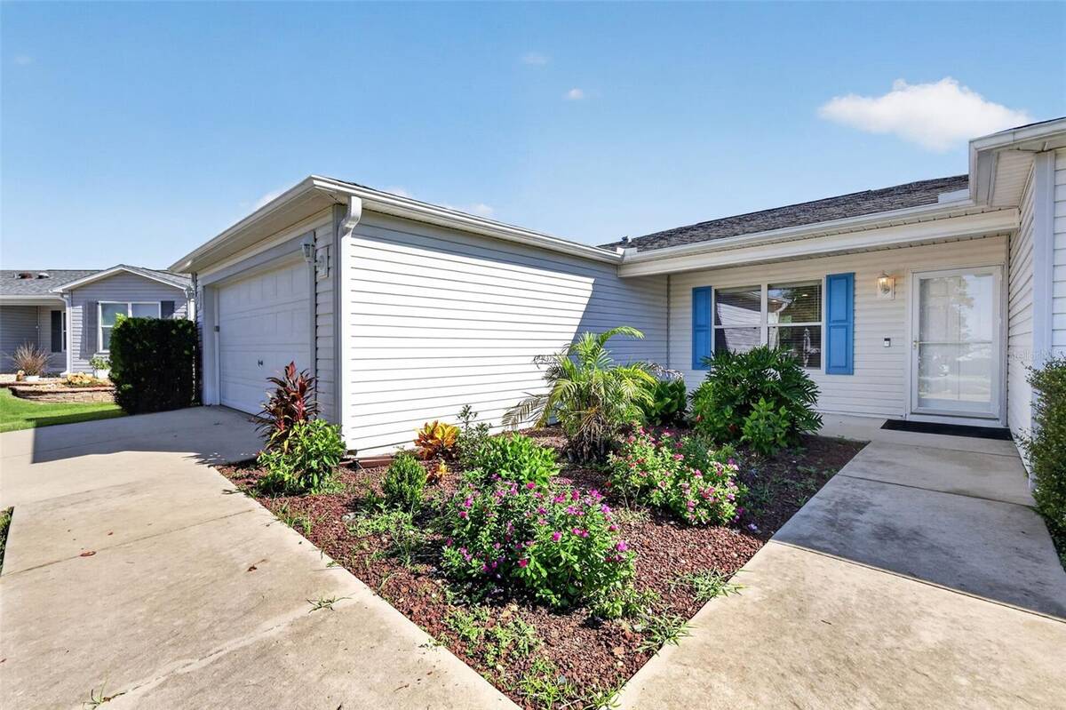 2112 Kerwood Loop, The Villages, FL 32162