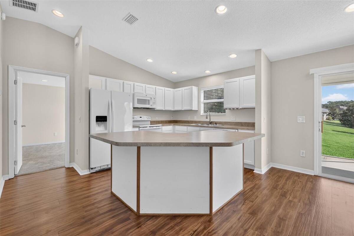 2112 Kerwood Loop, The Villages, FL 32162