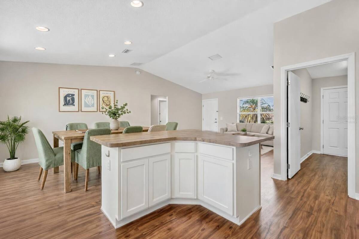2112 Kerwood Loop, The Villages, FL 32162