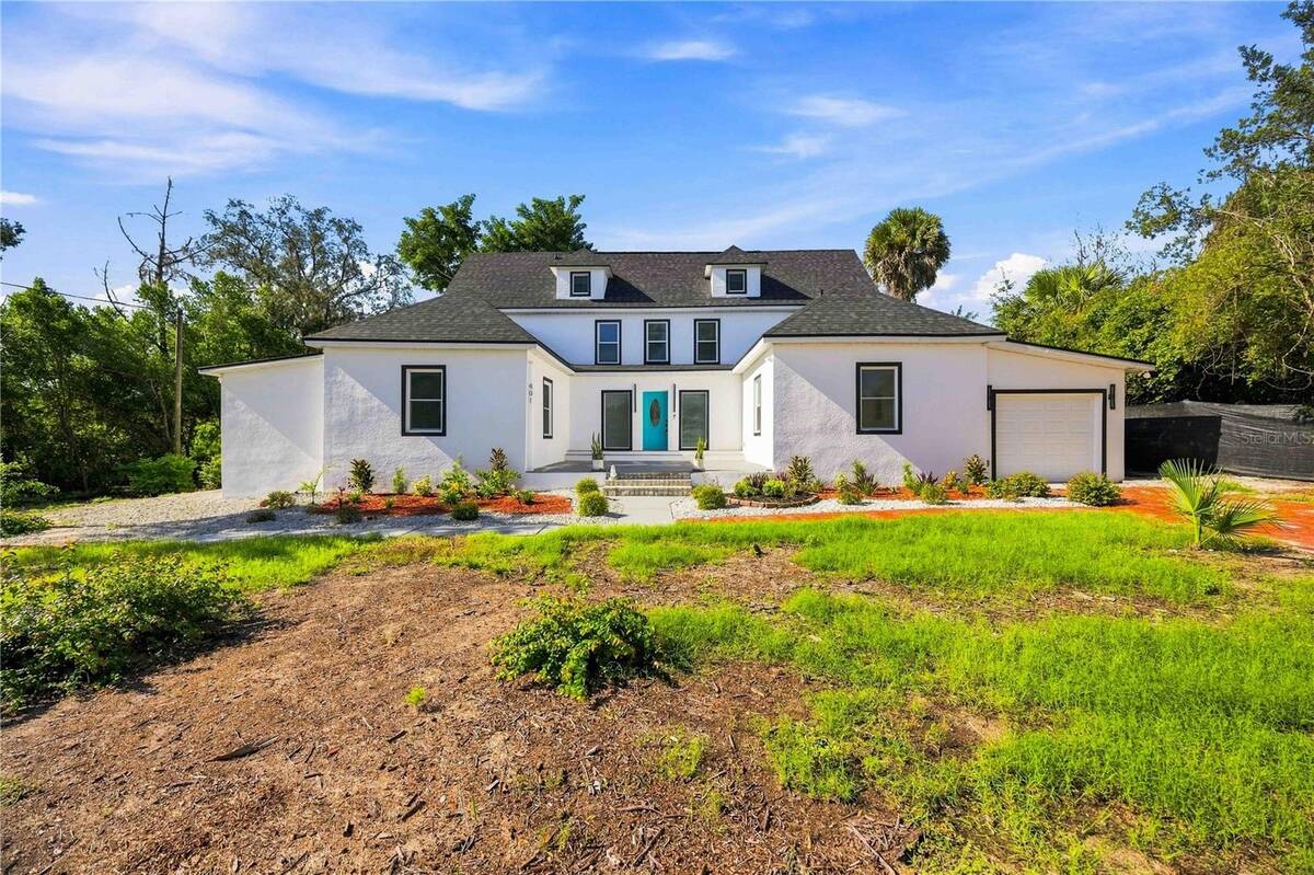 401 Old School House Road E, Loughman, FL 33858