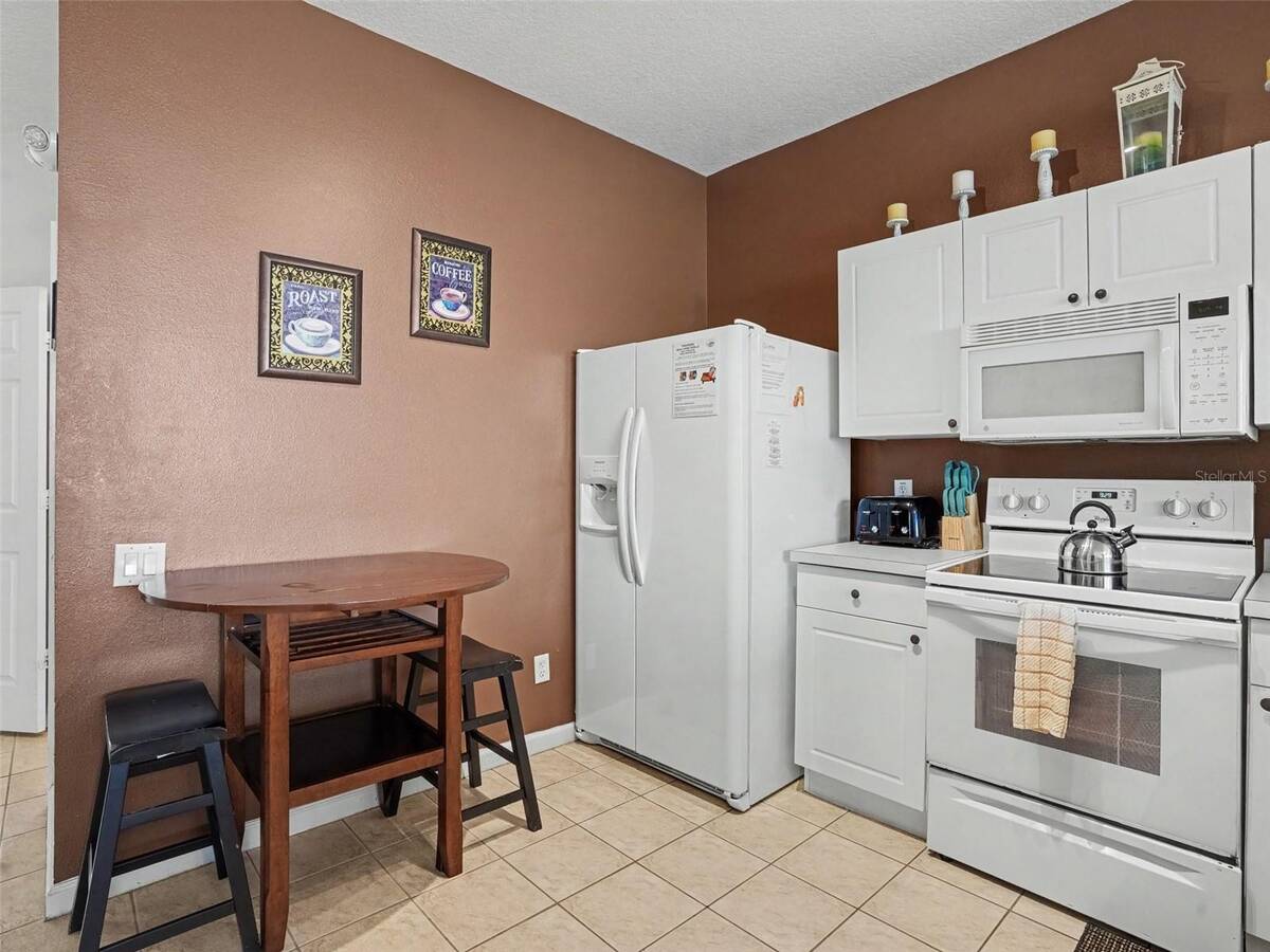 2326 Silver Palm Dr, Kissimmee, FL 34747