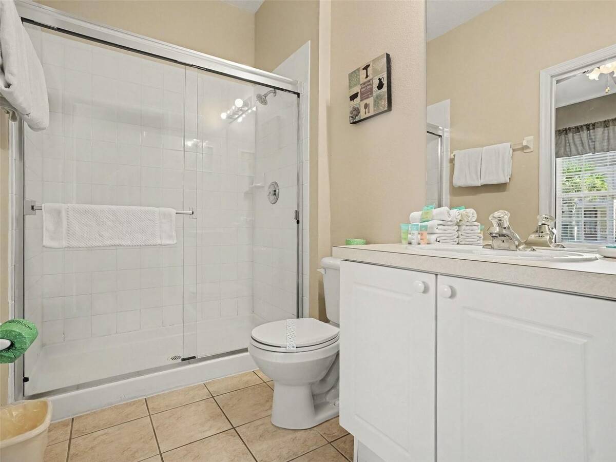 2326 Silver Palm Dr, Kissimmee, FL 34747