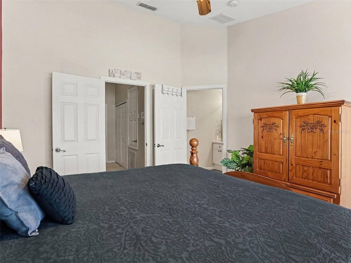 2326 Silver Palm Dr, Kissimmee, FL 34747