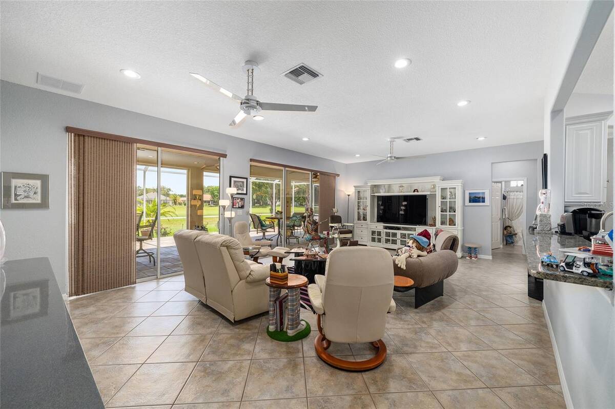 12827 Se 90th Court Road, Summerfield, FL 34491