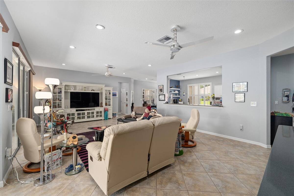 12827 Se 90th Court Road, Summerfield, FL 34491