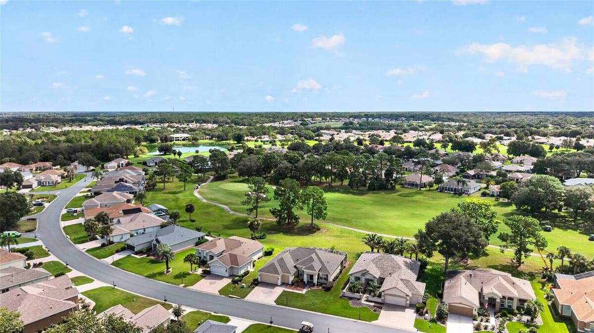 12827 Se 90th Court Road, Summerfield, FL 34491