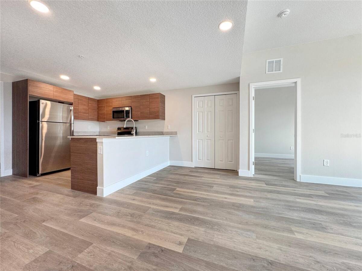 4424 S Texas Avenue, #1-320, Orlando, FL 32839