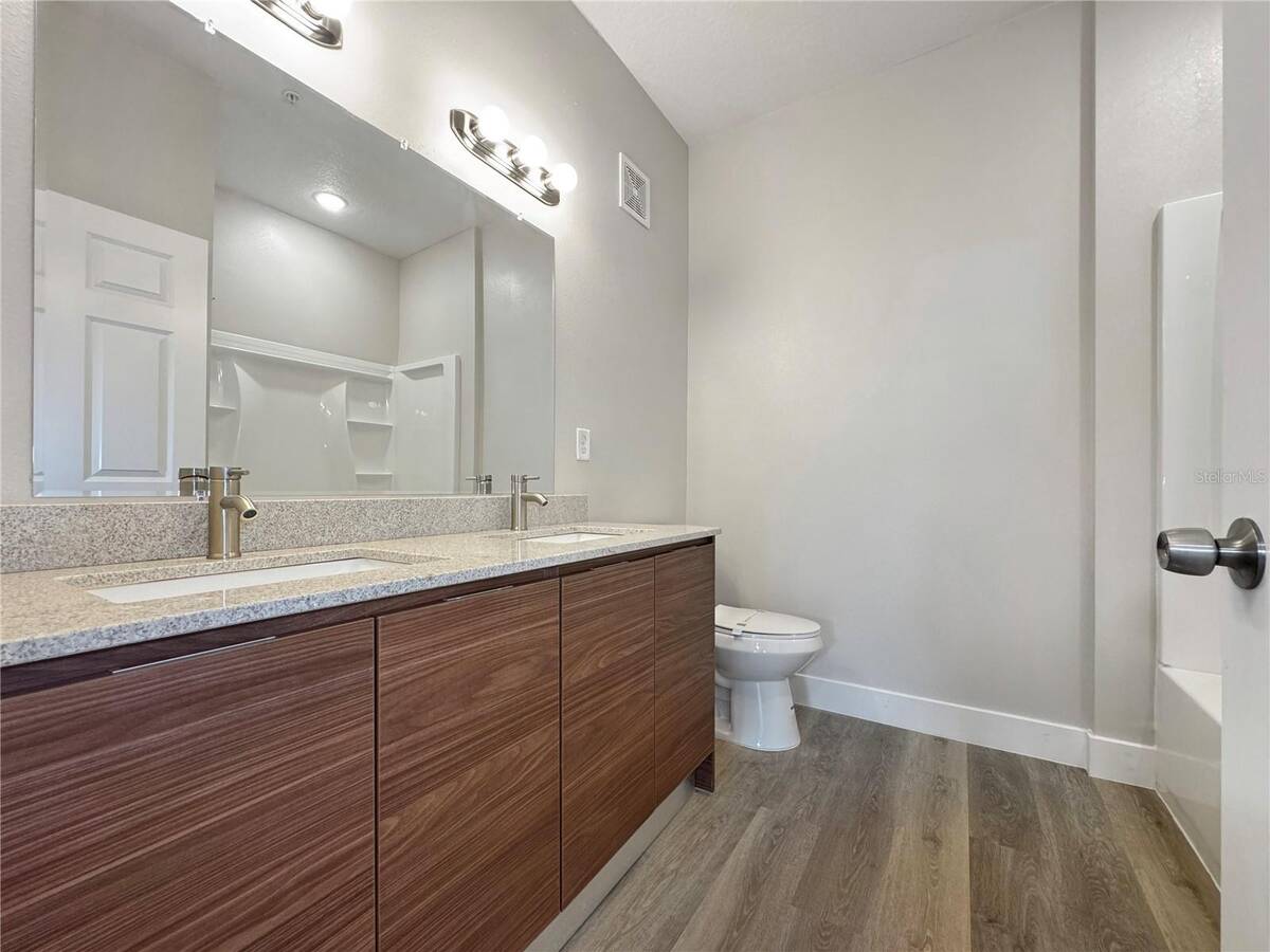 4424 S Texas Avenue, #1-320, Orlando, FL 32839