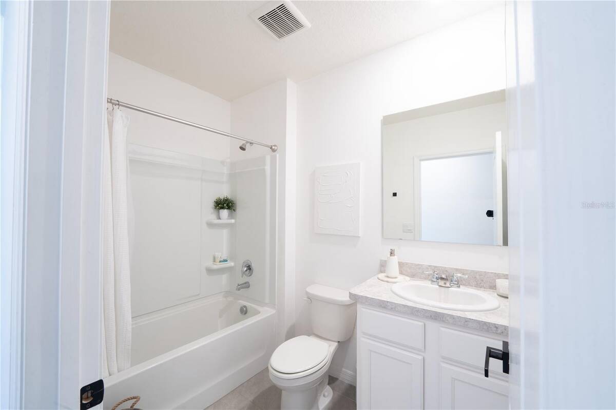 2733 Reddish Egret Bend, Harmony, FL 34773
