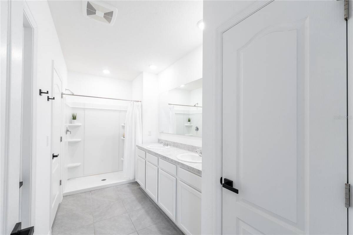 2733 Reddish Egret Bend, Harmony, FL 34773