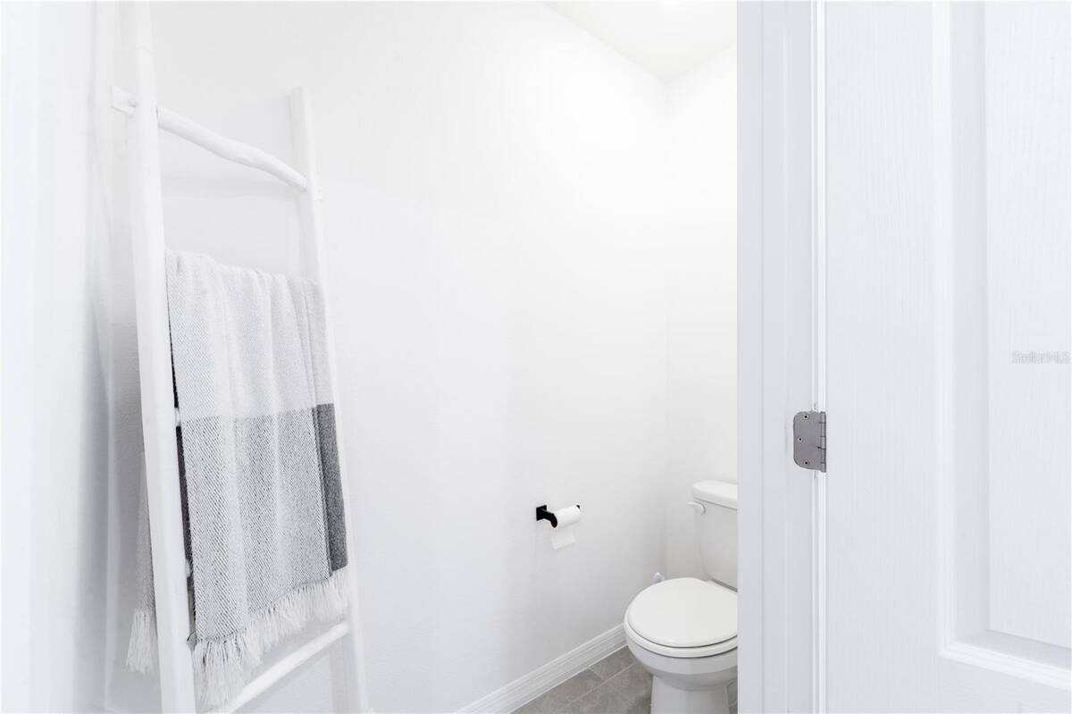 2733 Reddish Egret Bend, Harmony, FL 34773