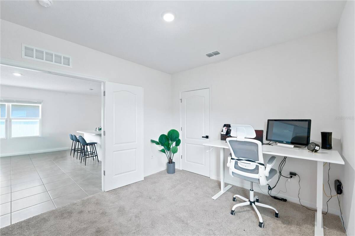 2733 Reddish Egret Bend, Harmony, FL 34773