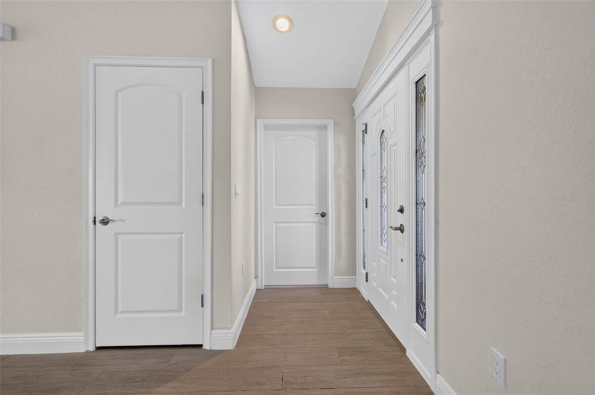 12591 Ne 49th Drive, Oxford, FL 34484