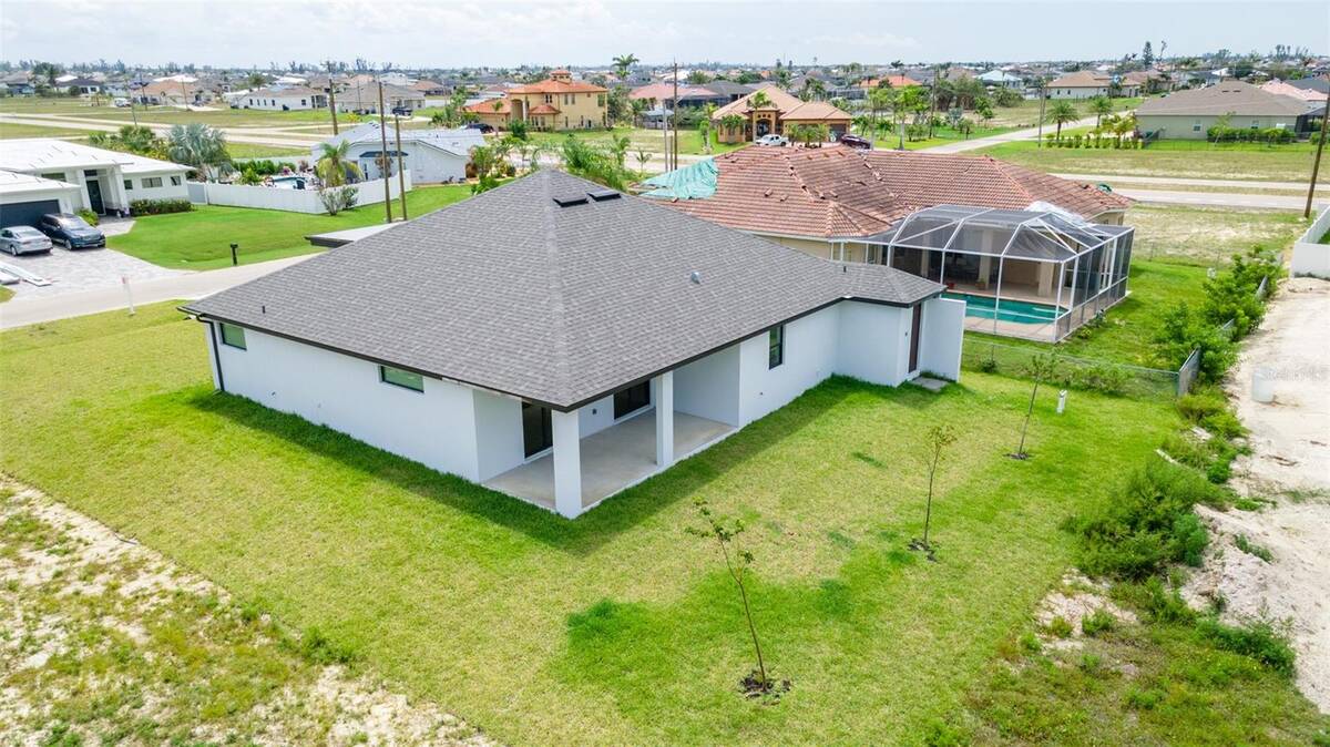 1638 Nw 36th Place, Cape Coral, FL 33993