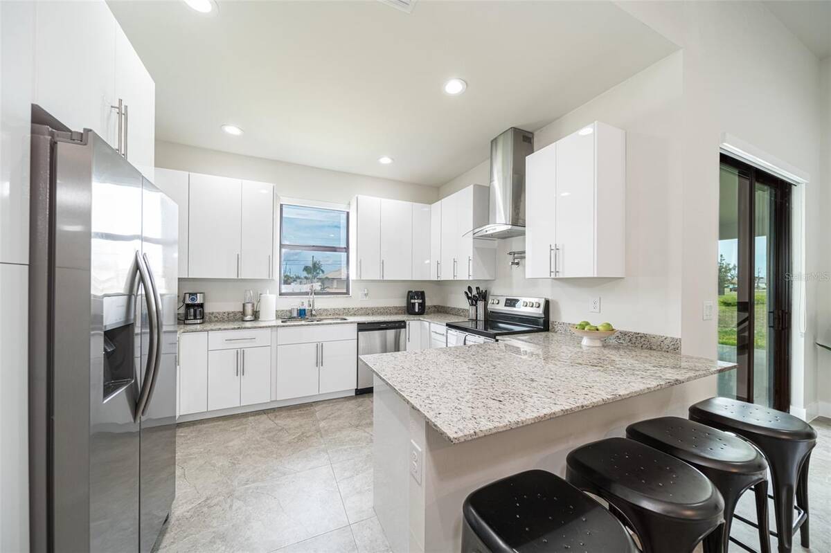 1638 Nw 36th Place, Cape Coral, FL 33993