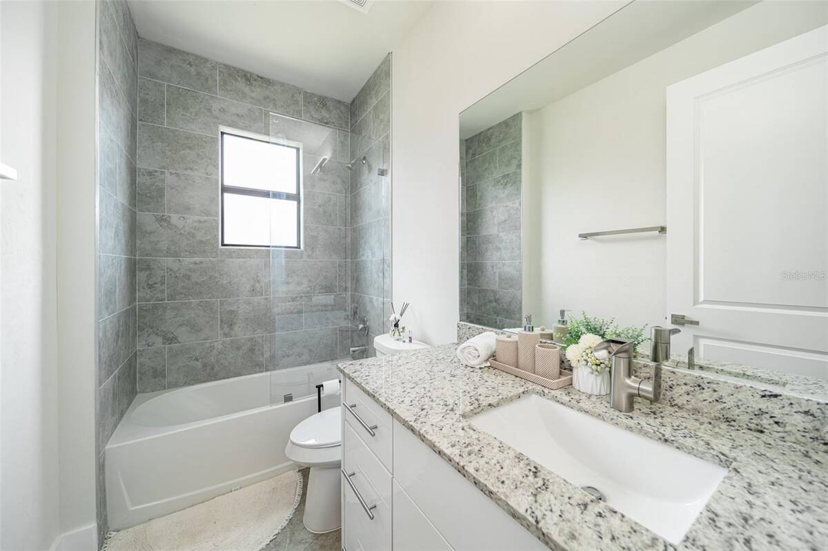 1638 Nw 36th Place, Cape Coral, FL 33993