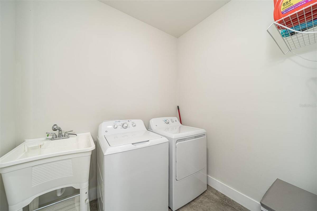 1638 Nw 36th Place, Cape Coral, FL 33993