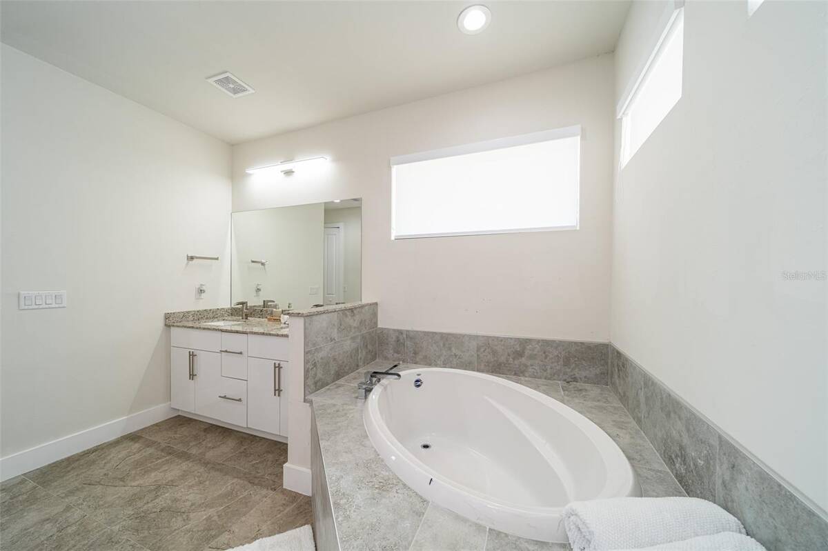 1638 Nw 36th Place, Cape Coral, FL 33993