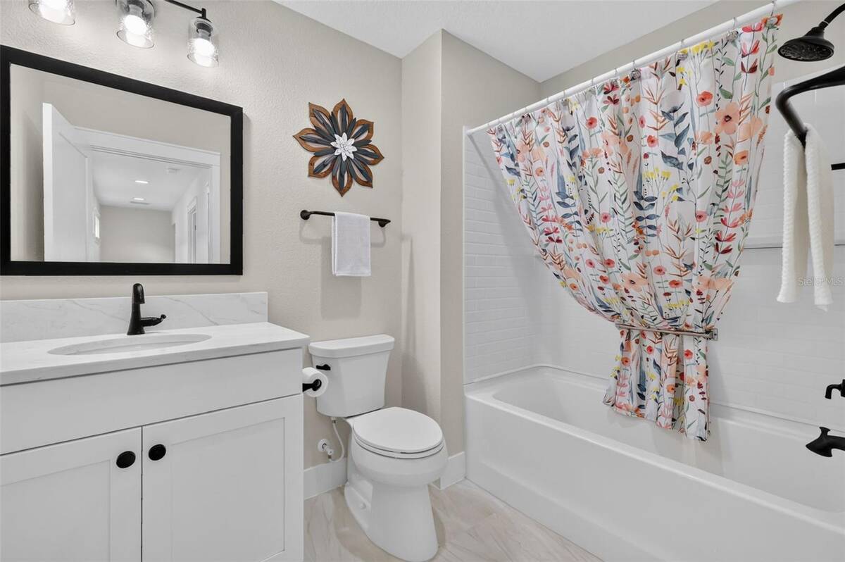 2005 Santino Avenue, The Villages, FL 34762