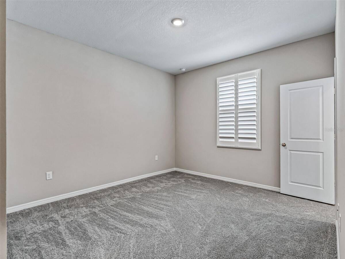 5208 Nw 46th Lane Road, Ocala, FL 34482