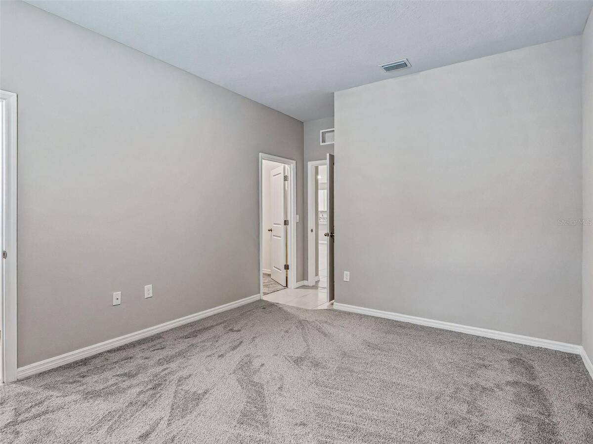 5208 Nw 46th Lane Road, Ocala, FL 34482