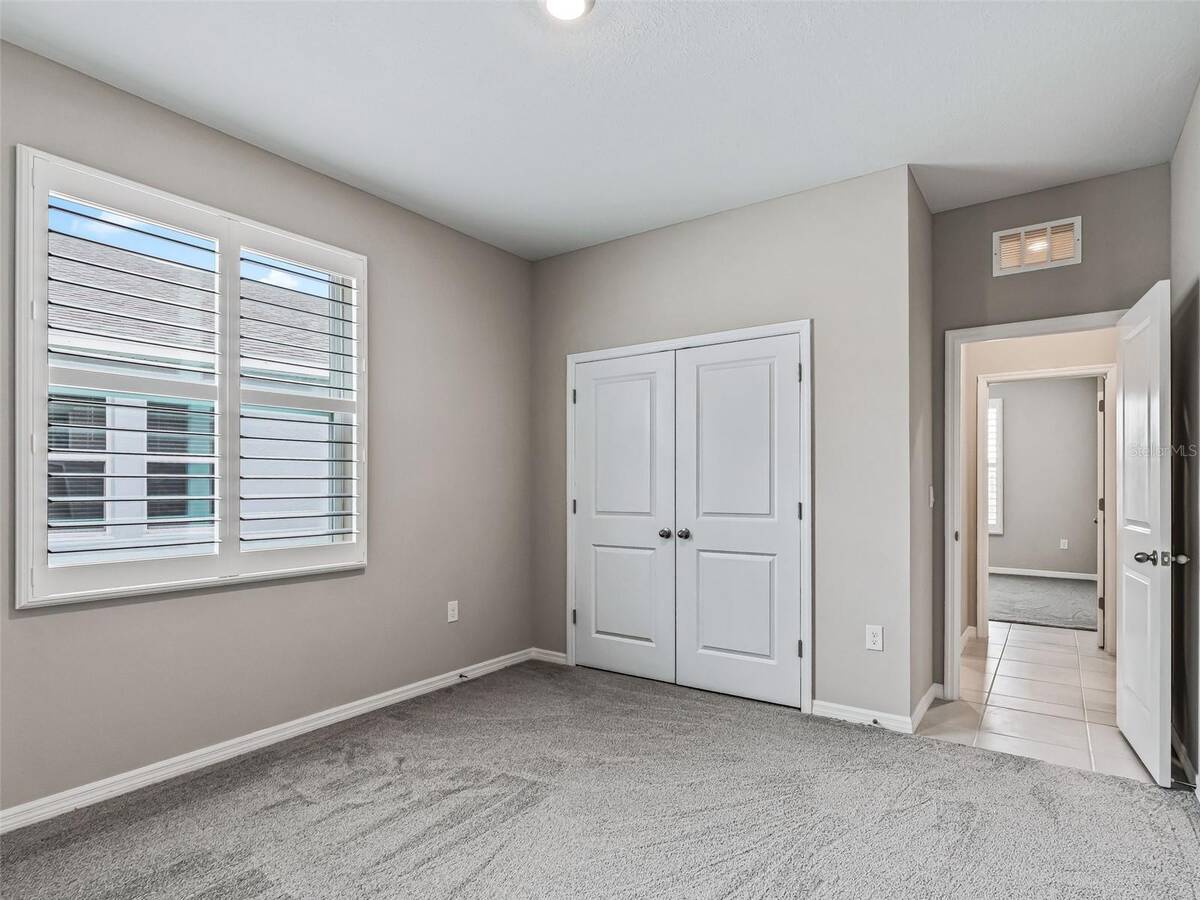 5208 Nw 46th Lane Road, Ocala, FL 34482