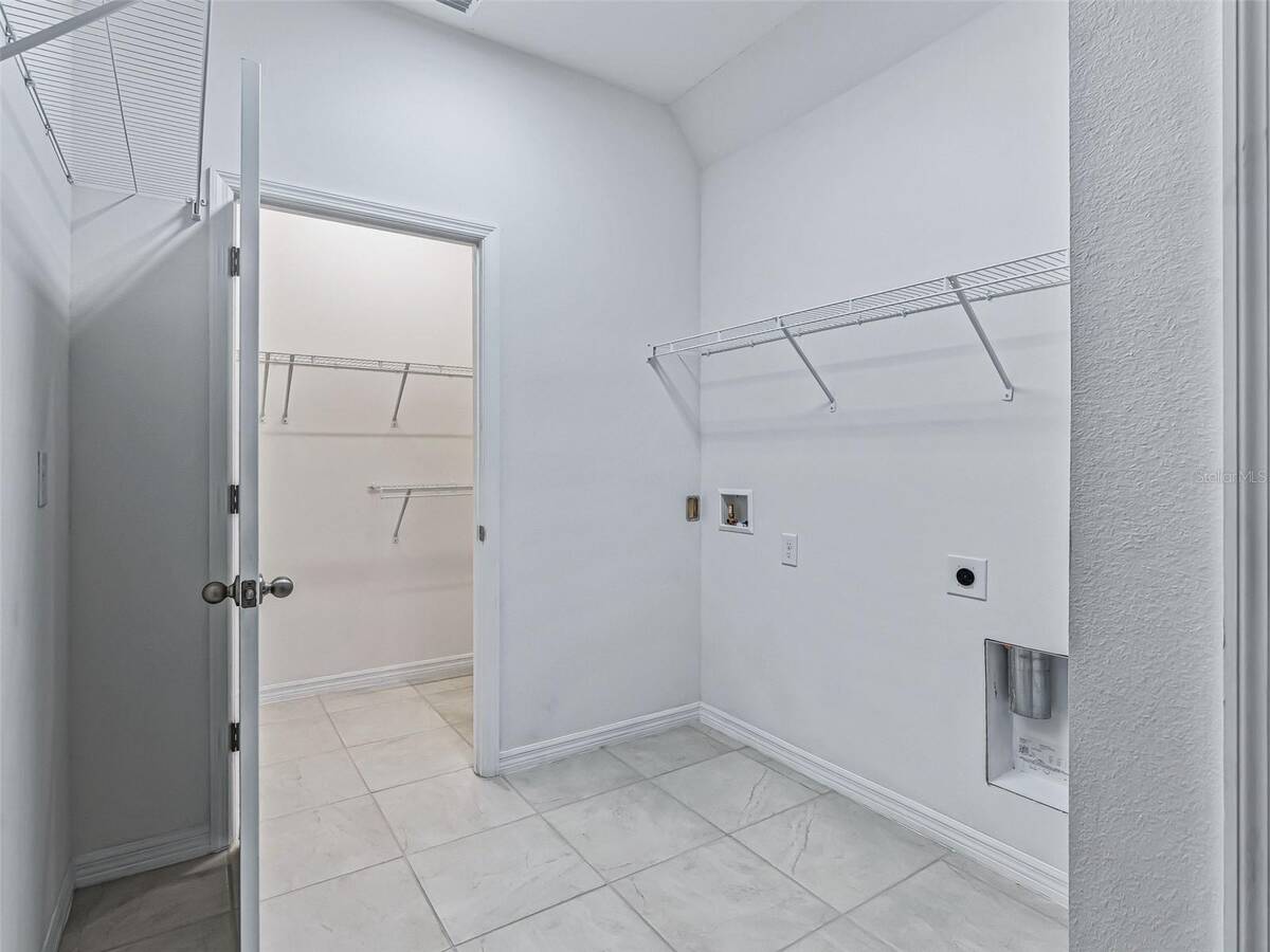 5208 Nw 46th Lane Road, Ocala, FL 34482