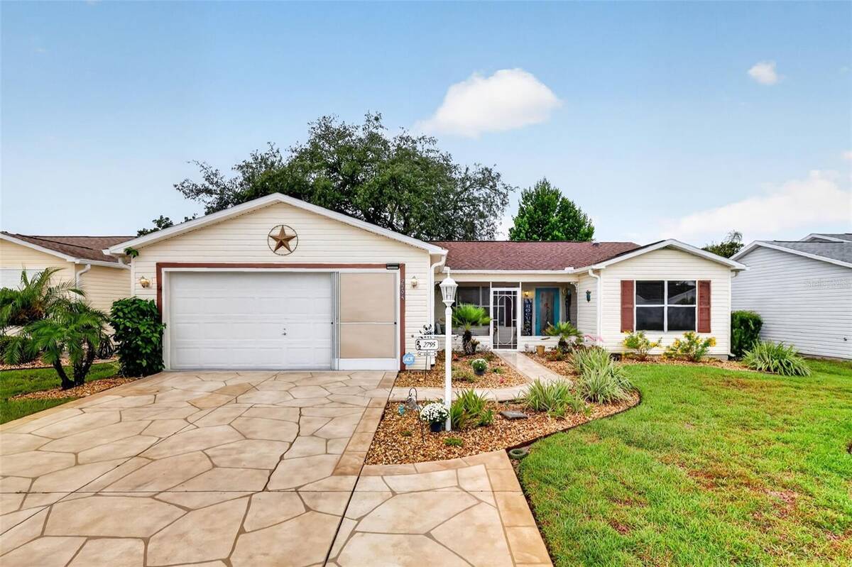 2795 Privada Drive, The Villages, FL 32162