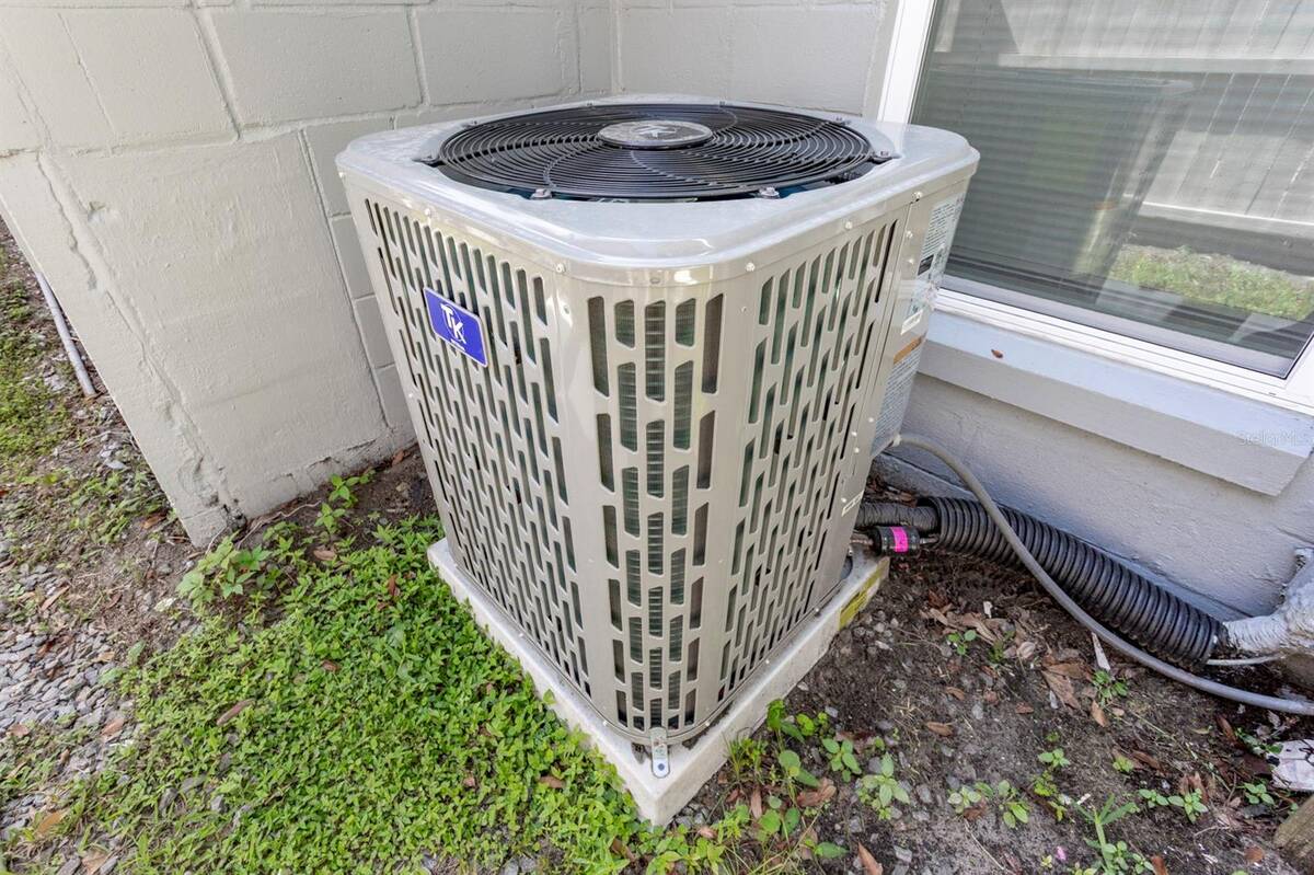 1050 Herman Avenue, Orlando, FL 32803