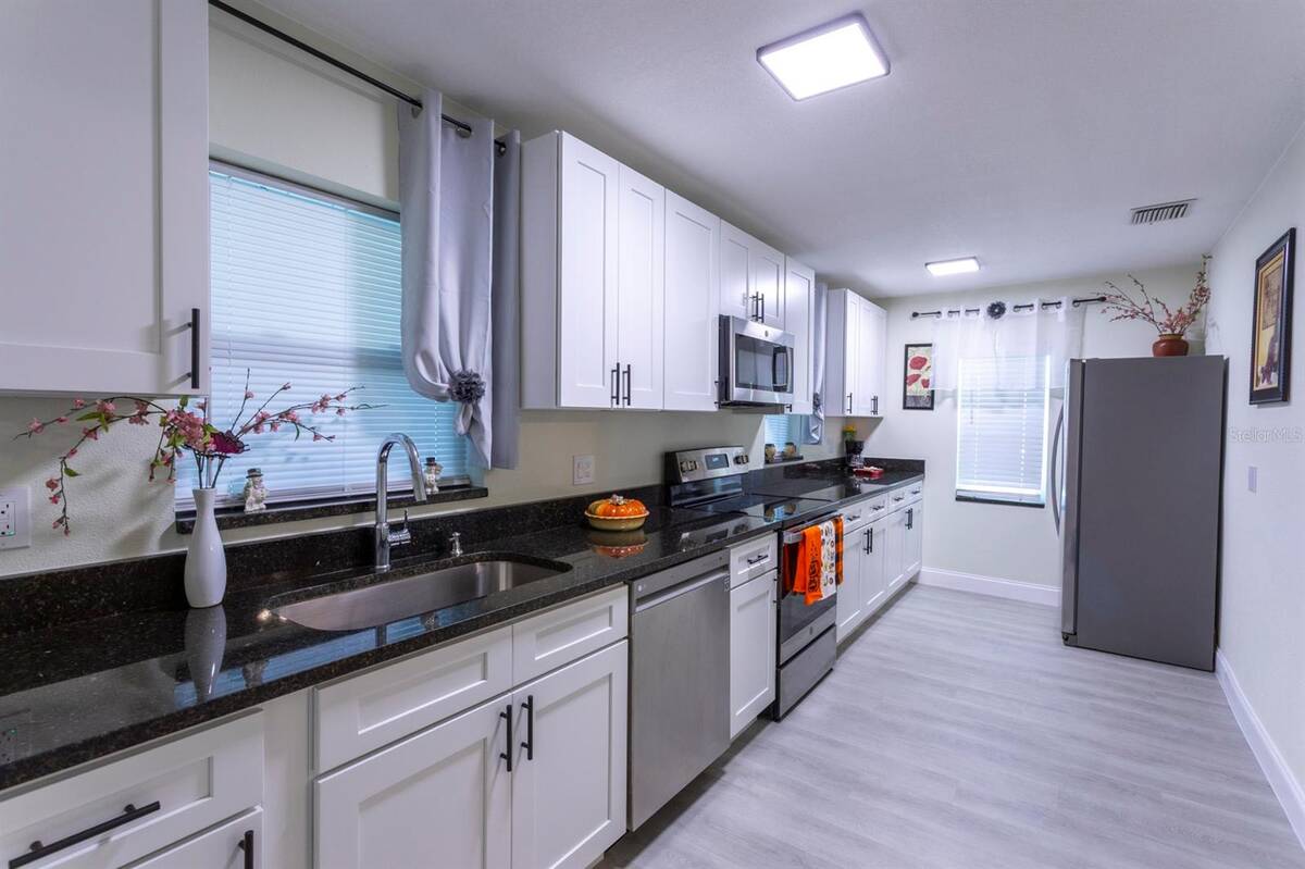1050 Herman Avenue, Orlando, FL 32803