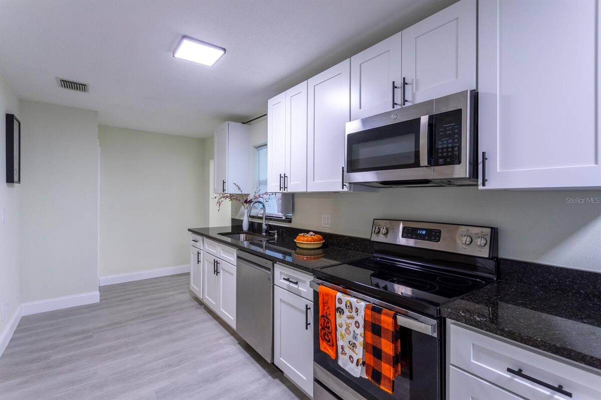 1050 Herman Avenue, Orlando, FL 32803