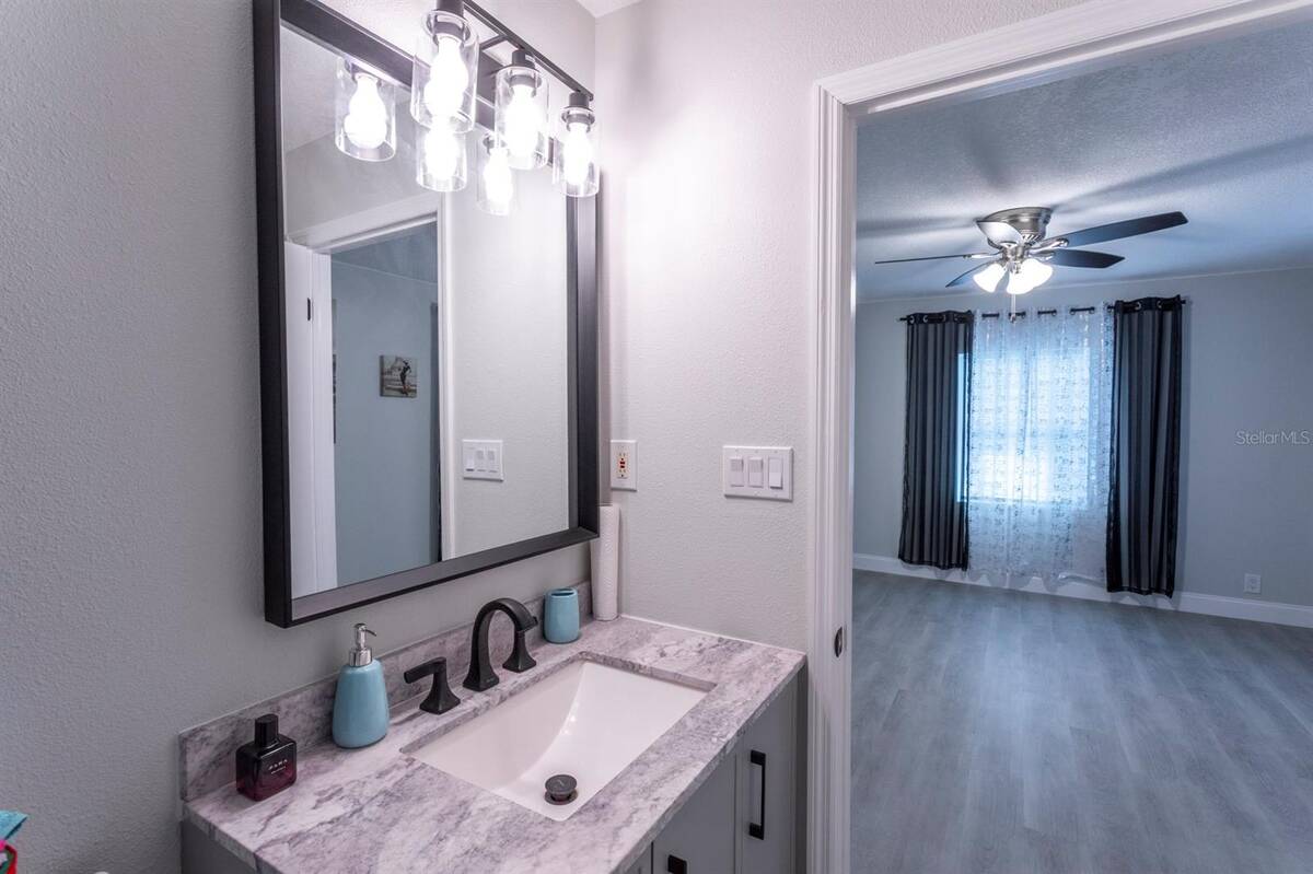 1050 Herman Avenue, Orlando, FL 32803