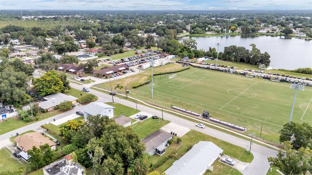 733-735 Longfellow Boulevard, Lakeland, FL 33801