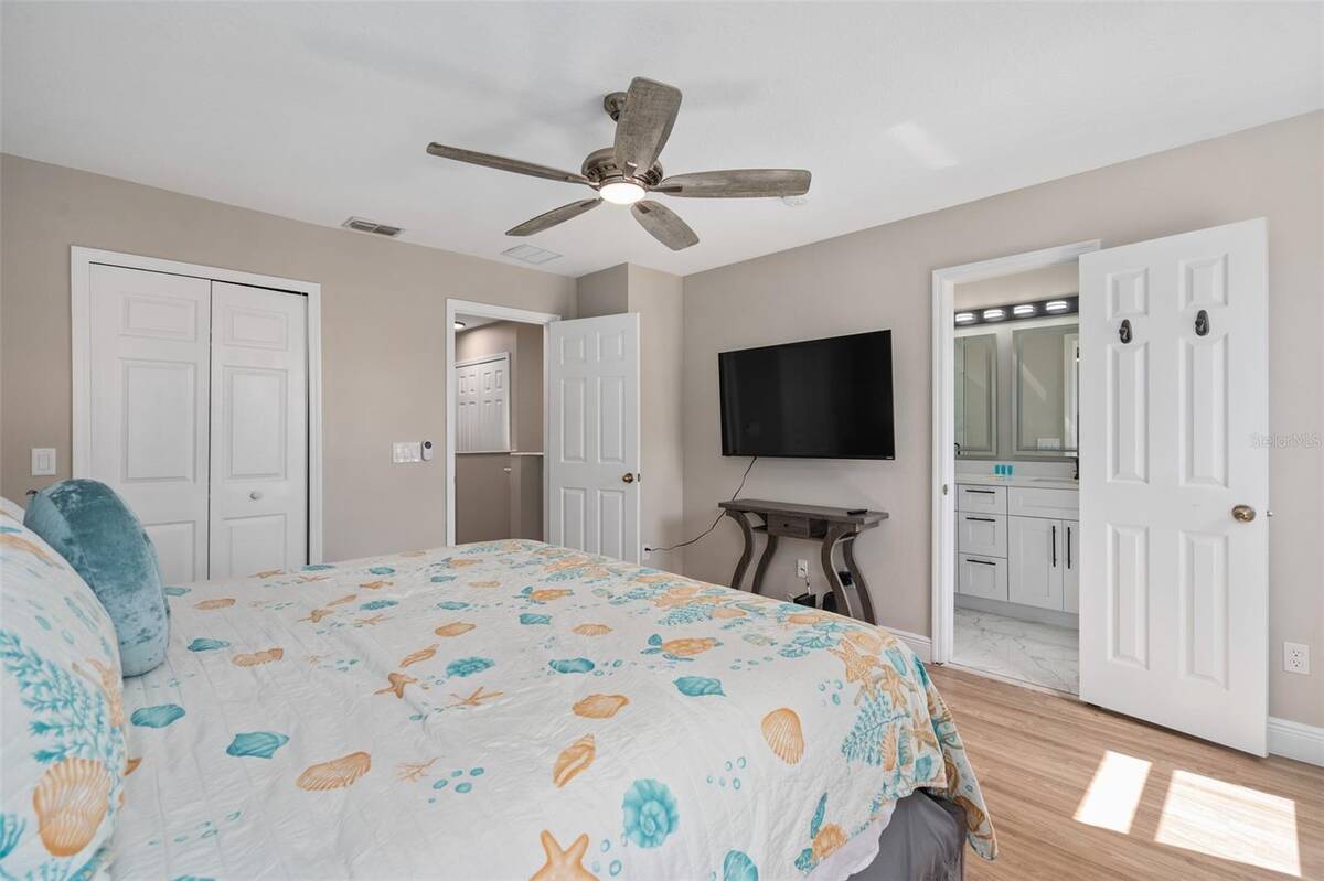 1204 S Beach Cir, Kissimmee, FL 34746