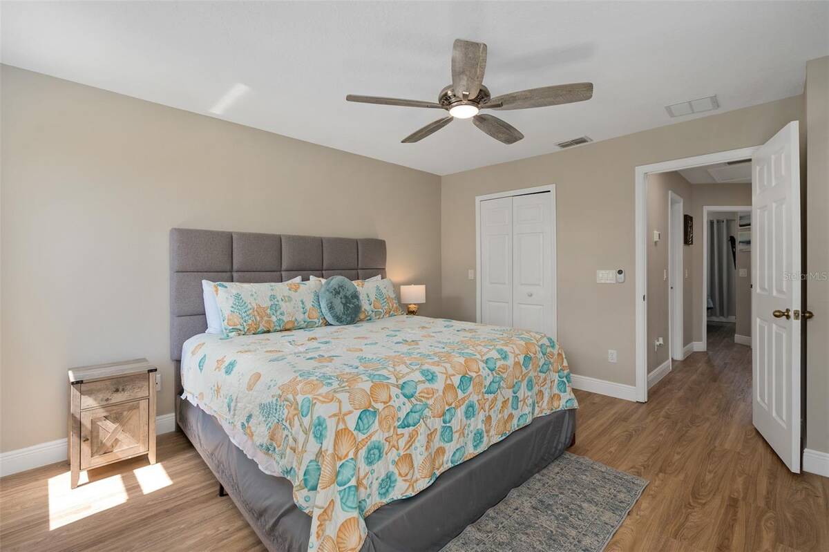 1204 S Beach Cir, Kissimmee, FL 34746
