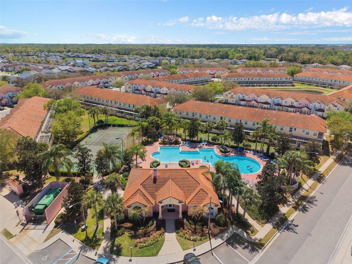 1204 S Beach Cir, Kissimmee, FL 34746