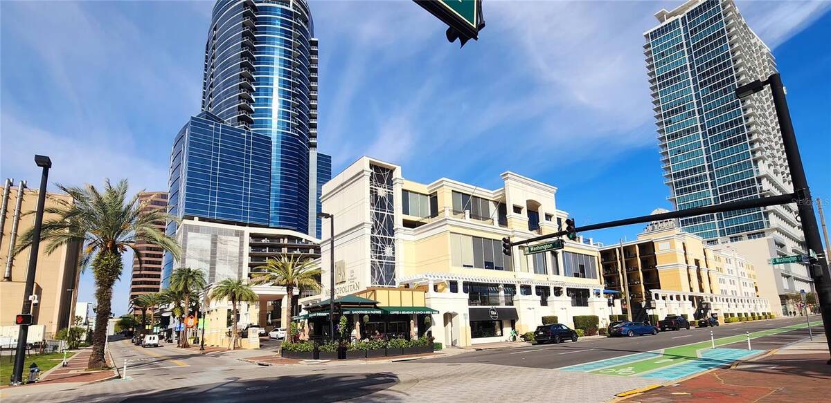 151 E Washington Street, #327