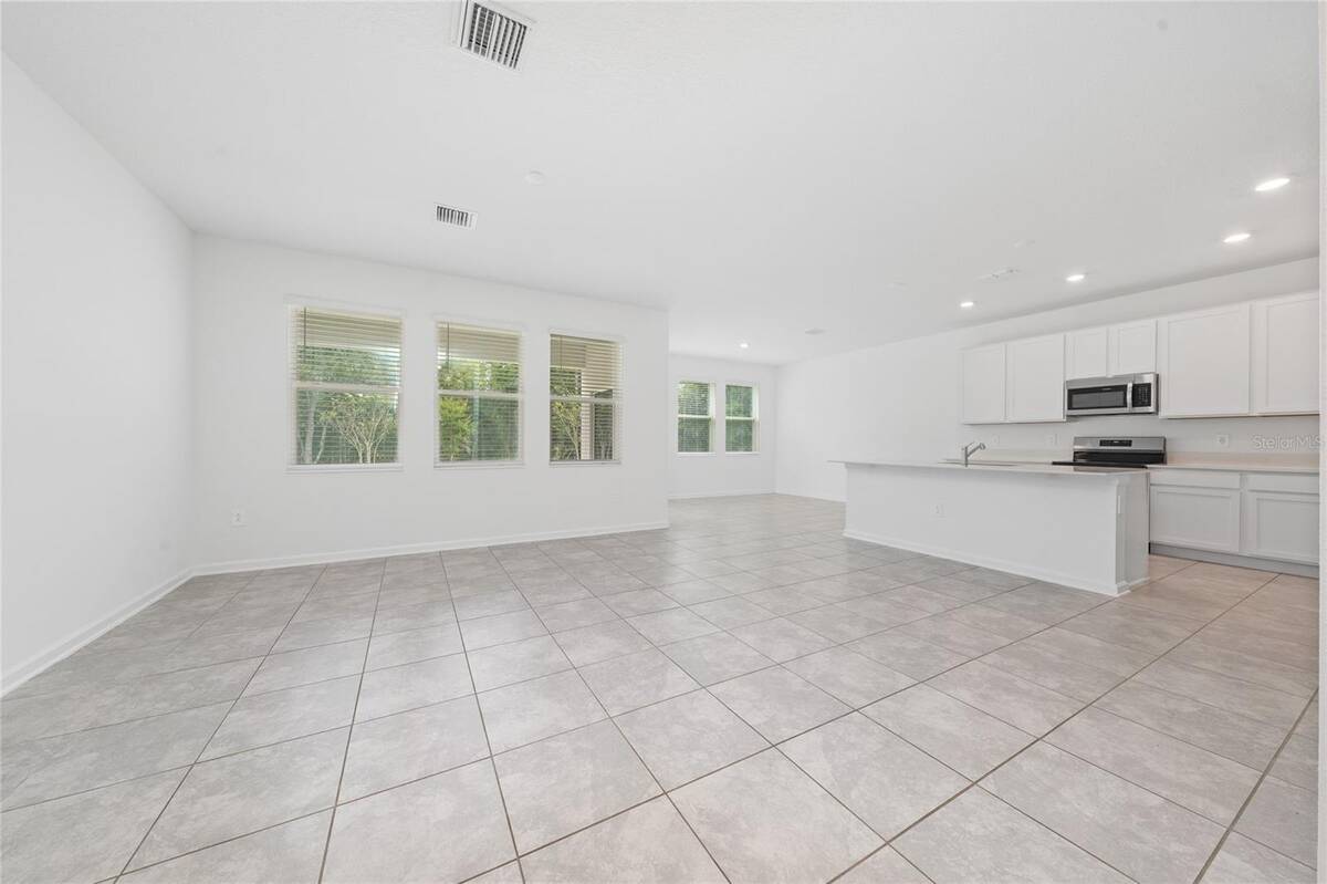 4385 Twisted Twig Bend, Kissimmee, FL 34746
