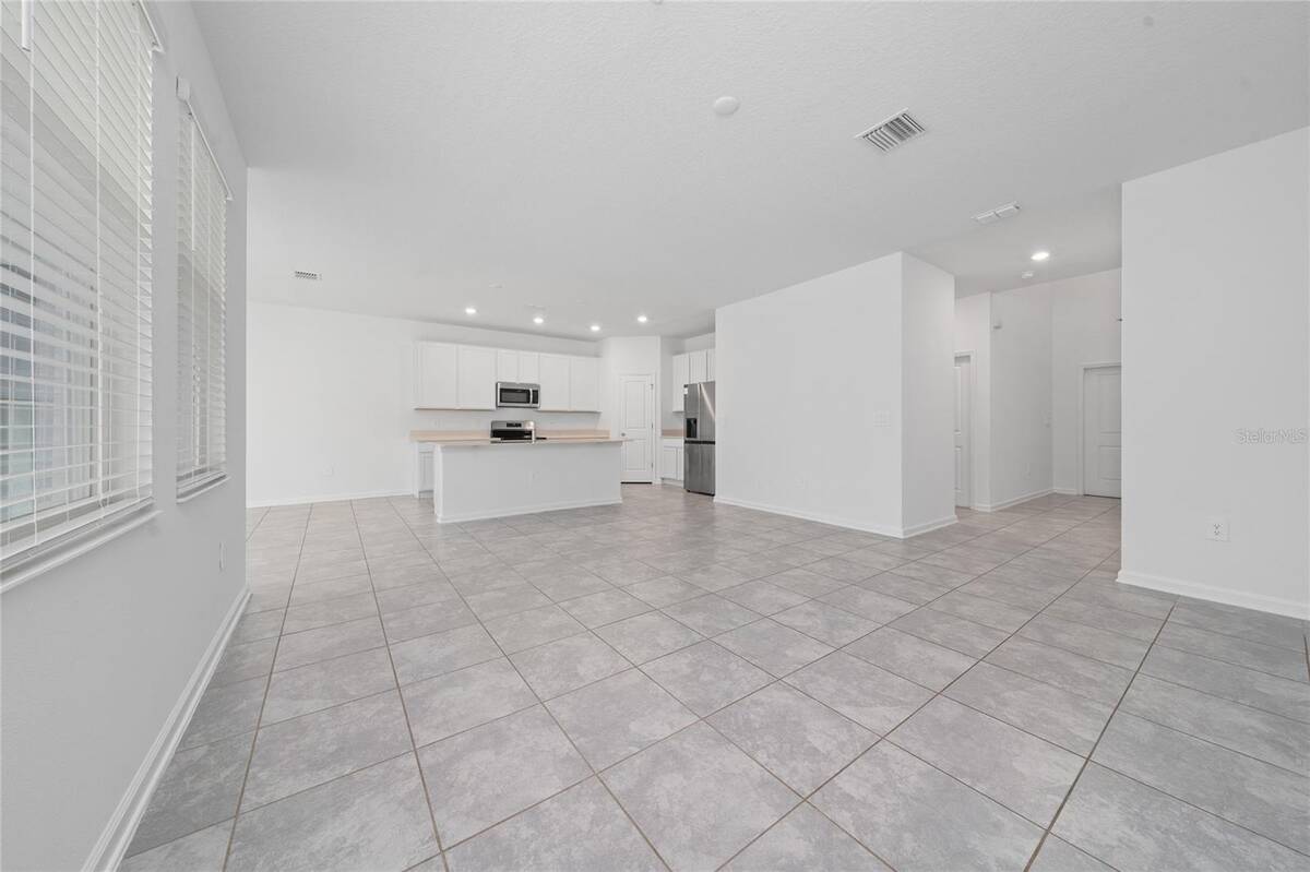 4385 Twisted Twig Bend, Kissimmee, FL 34746