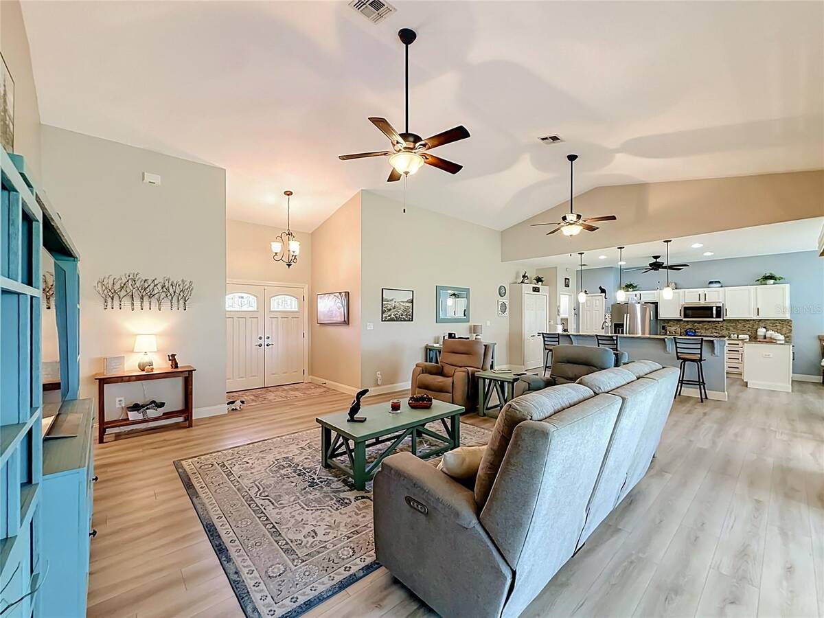 25543 Maurepas Lane, Leesburg, FL 34748