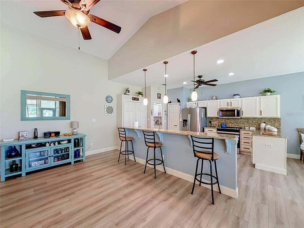 25543 Maurepas Lane, Leesburg, FL 34748