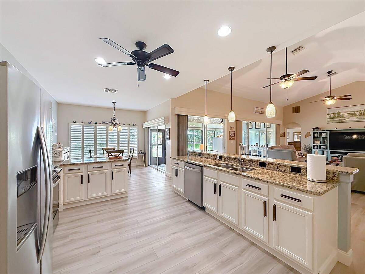 25543 Maurepas Lane, Leesburg, FL 34748
