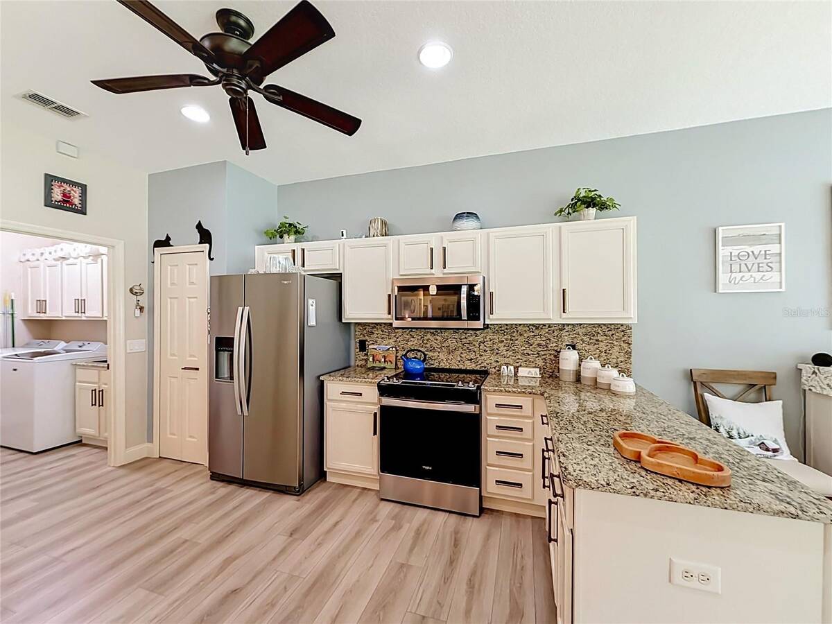25543 Maurepas Lane, Leesburg, FL 34748